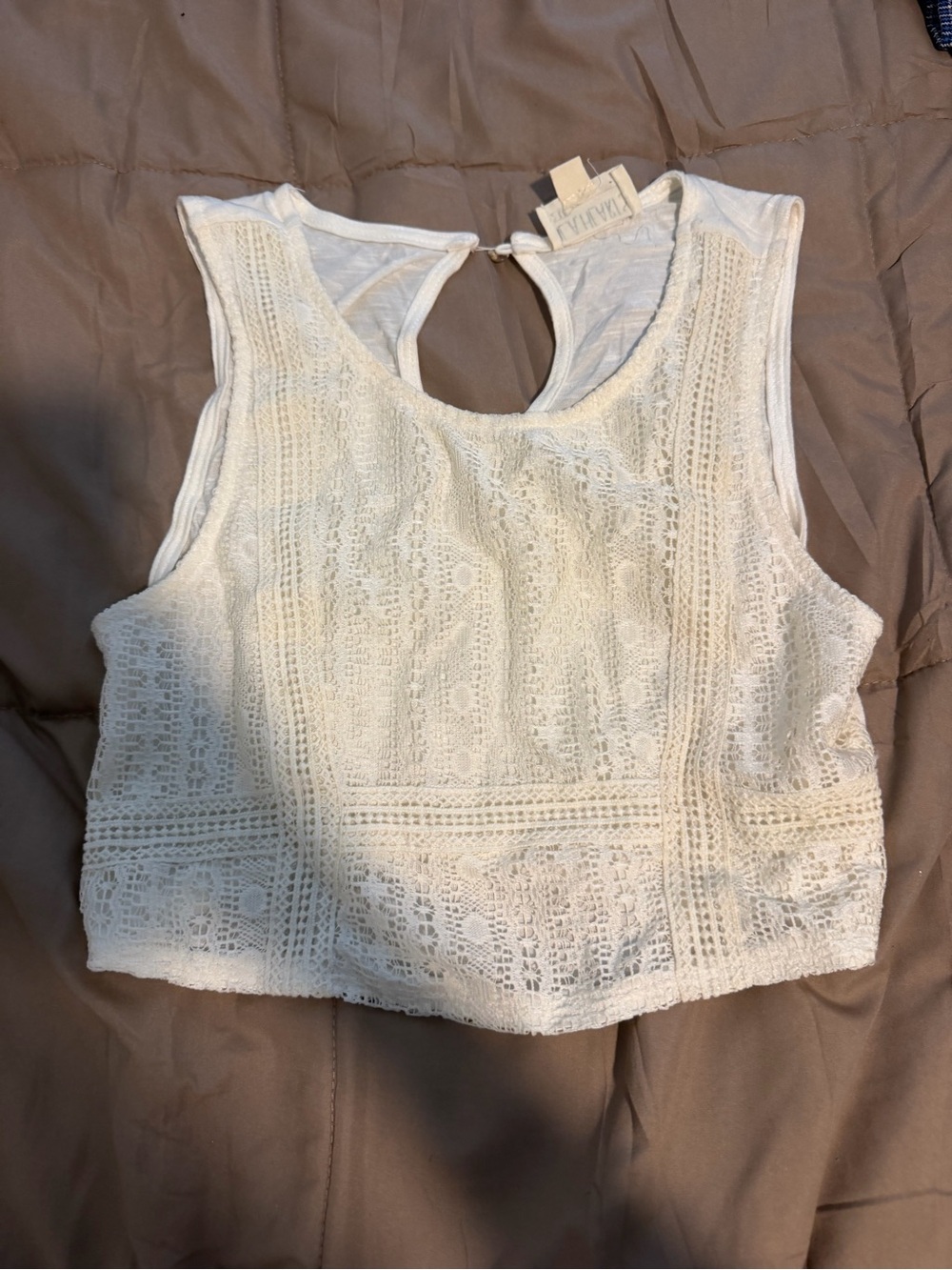 La Hearts White Lace Crop Tank